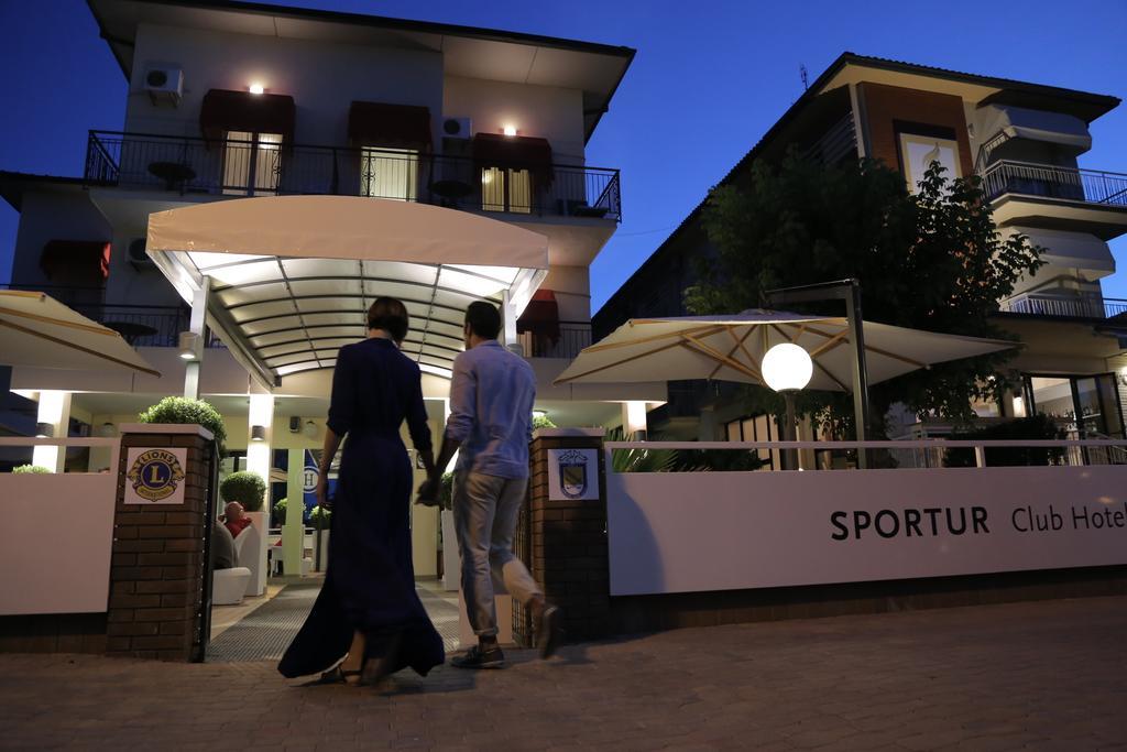 Sportur Club Hotel チェルヴィア エクステリア 写真