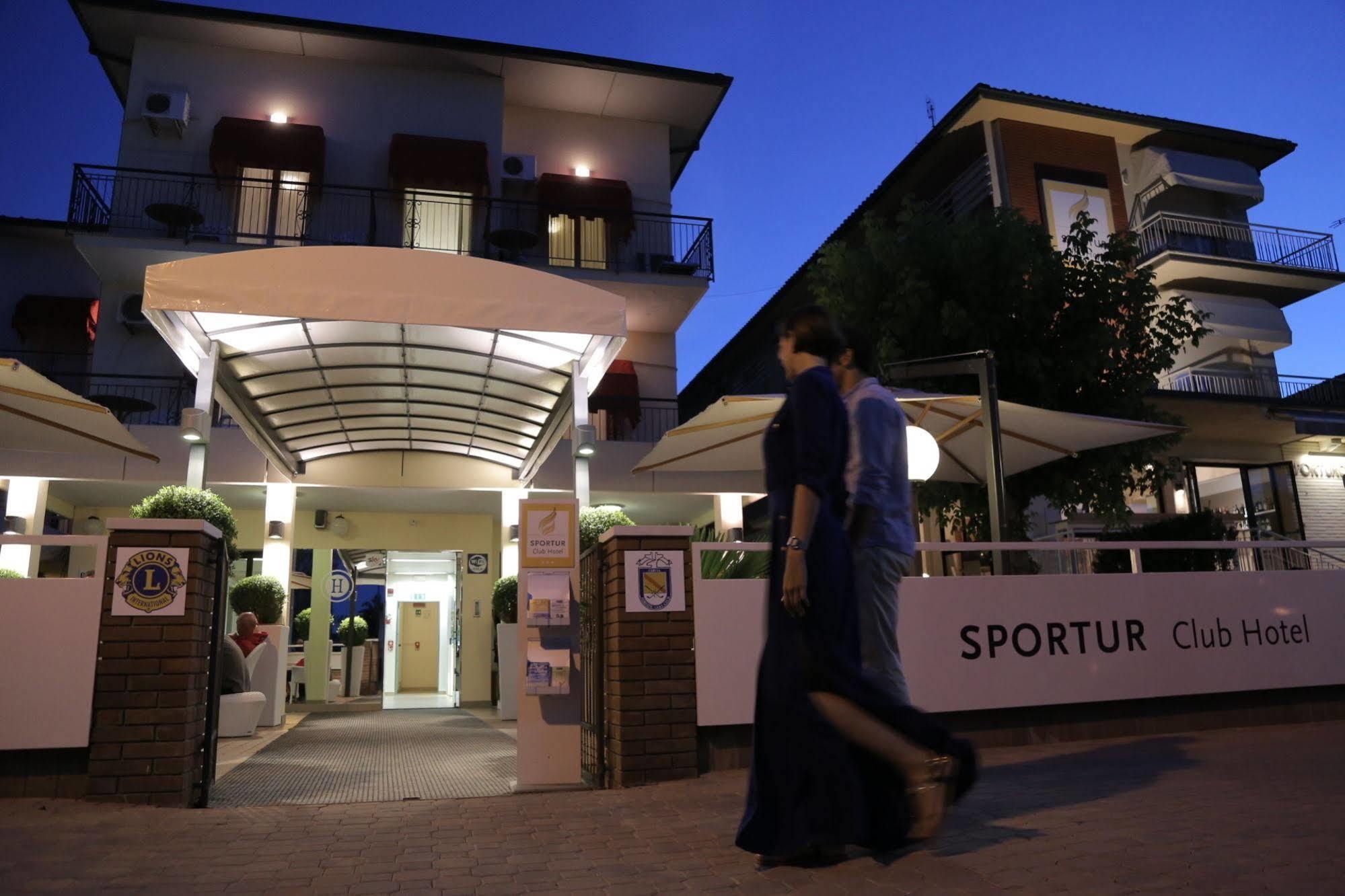 Sportur Club Hotel チェルヴィア エクステリア 写真